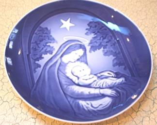 115 - Royal Copenhagen Plate - 9" Round
