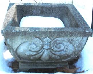 348 - Concrete Planter - 14 x 14 x 10
