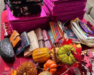 Jewelry cases, wallets, and fall decor