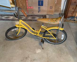 Vintage 1979 Schwinn Fair Lady, Yellow Girls Bicycle. Daisy Schwinn Seat. Banana Handle Bars