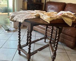 Oak Twisted Drop leaf table