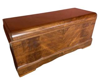 Vintage Caswell-Runyan Cedar Chest with Hinged Tray Inlaid Veneer