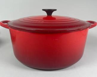 Le Creuset France 28 7.25 QT Round Enameled Cast Iron