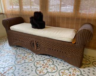 Ratan bench
