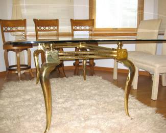 Labarge Dining table: 42: x 72" x 30.25" floor to top $895 Please contact Diana via text or phone 708-670-2189 to arrange&nbsp;payment or with any questions.&nbsp;