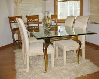 Labarge Dining table: 42: x 72" x 30.25" floor to top $895. Please contact Diana via text or phone 708-670-2189 to arrange&nbsp;payment or with any questions.&nbsp;