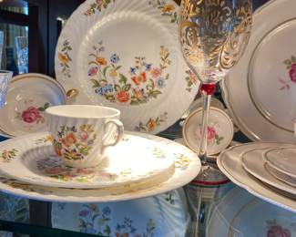 Aynsley 
“Cottage Garden”
50+ Pieces