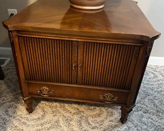 Vintage/MCM side/accent table
