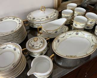 Large set of Heinrich & Co. Bavaria China.