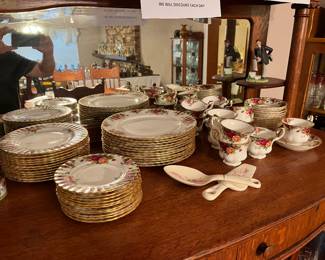 Royal Albert Old Country Rose dinner set for 12