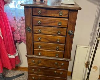 jewelry chest