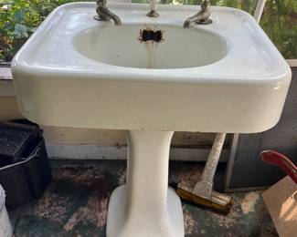 vintage porcelain pedestal sink