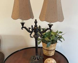 Double shade lamp 