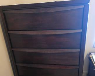 Part of bedroom set. Newer wel made