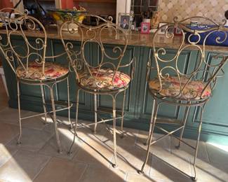 58. Set of 3 Swivel Metal Bar Stools (21" x 19" x 49") (seat ht 31")