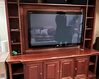 118. Stanley Furniture 2pc Entertainment Cabinet (75" x 22" x 80")