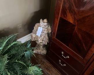 Floral and garden art