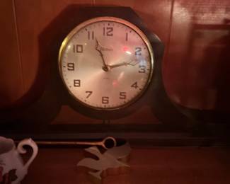 Mantle clock