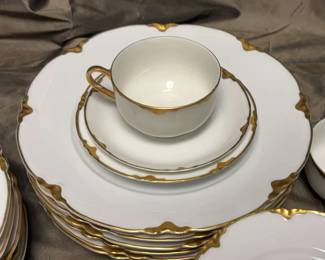 Thomas Bavaria White With Gold Accent