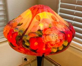 Vintage Floral Stained Glass Lamp