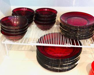 Red Cristal D'Arques Durand Dinner Set