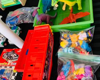 Daniel Tiger Toy Set / Blues Clues Toy Set / Dinosaurs