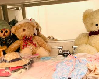 Doll Clothes & Accessories