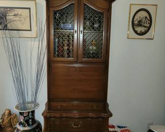 Secretary cabinet