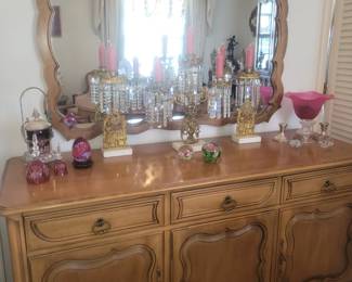 Buffet and mirror