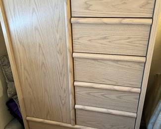 LAMINATE CHEST