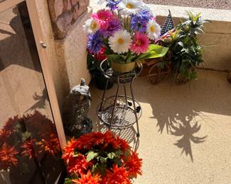 ARTIFICIAL PLANTS AND FLOWERS 