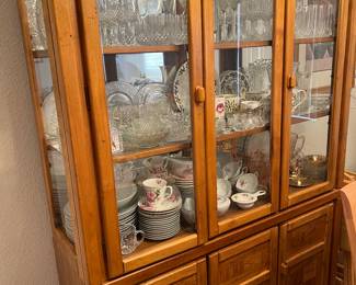 CHINA CABINET, GLASSWARE, COLLECTIBLES