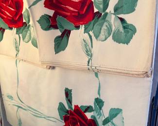 VINTAGE TABLE LINENS