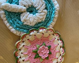 GREAT SELECTION OF CROCHET POTHOLDERS