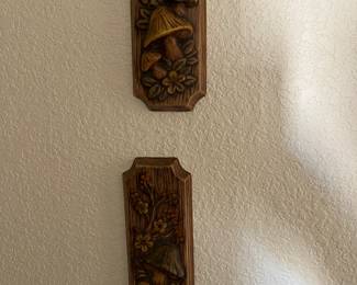 VINTAGE MUSHROOM PLAQUES