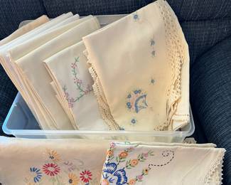 VINTAGE LINENS
