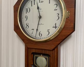Wall pendulum clock