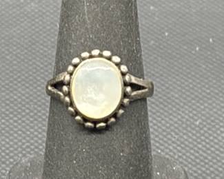 925 Silver Ring Size 6, TW 3.78g