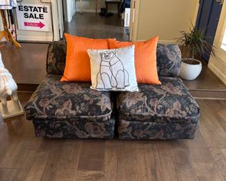 LOVESEAT
