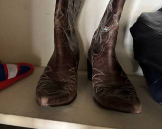 BOOTS