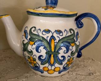 TEA POT