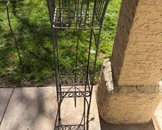 PLANTER STAND