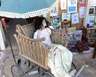 Victorian Stroller with gorgeous Blue Umbrella, works