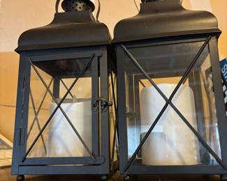 Pair of Black Lanterns