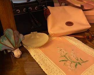 Dooney & Bourke Monogrammed Black Canvas Purse
Dooney & Bourke White Canvas Purse