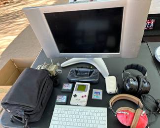 Vintage Sega Gameboy Systems WSonic Hedgehog 2 Super Mario Games