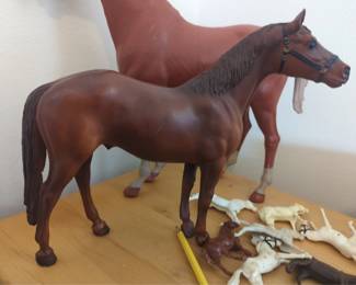Breyer Man 'o War model horse.