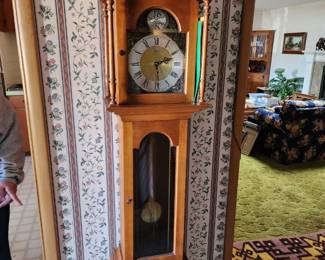 Warwick, Tempus Fugit grandmother clock