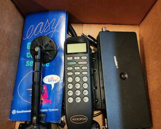 Audio vox car phone with accessories