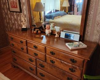 Ethan Allen Dresser with mirror